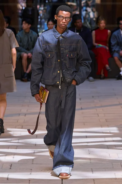 Look 56